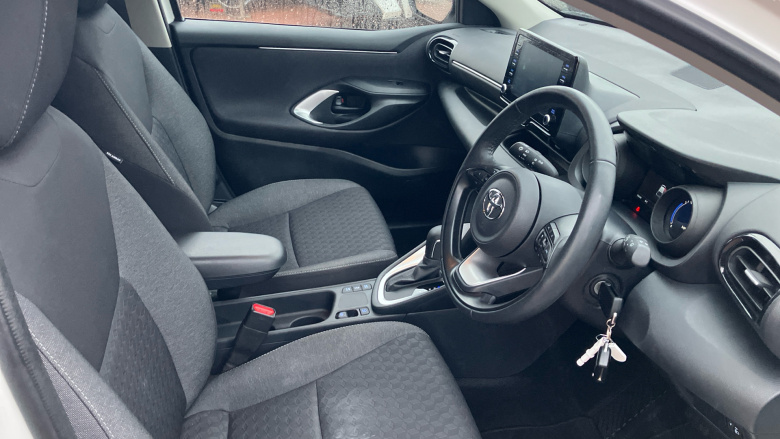 Toyota Yaris 1.5 Hybrid Design 5dr CVT Hybrid Hatchback